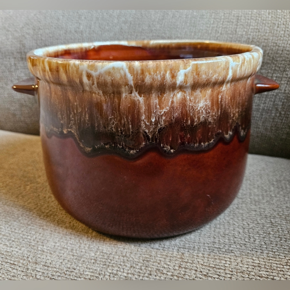 Vintage McCoy bean pot/crock #0121.